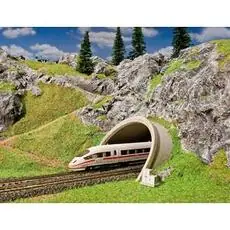 ICE-/Straßen-Tunnelportal