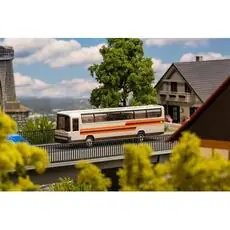 MB O 303 RHD Reisebus (WIKING)