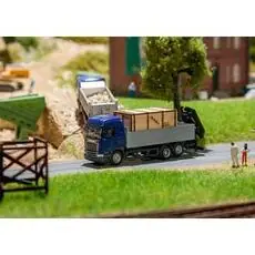 LKW Scania R 13 HL Pritsche mit Holzkiste (HERPA)