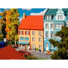 2 Reliefhäuser Kleinstadt
