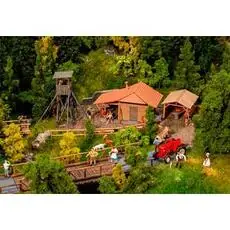 Jagdhütte mit Hochsitz