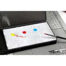 Farbpalette mit Wasserspeicher