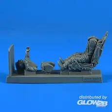 Soviet Pilot with ej. seat for MiG-21 for TRUMPETER in 1:32