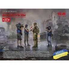 Journalists in War (4 figures) (100% new molds) in 1:35