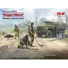 \'Danger! Mines!\' Ukraine, summer 2022 in 1:35