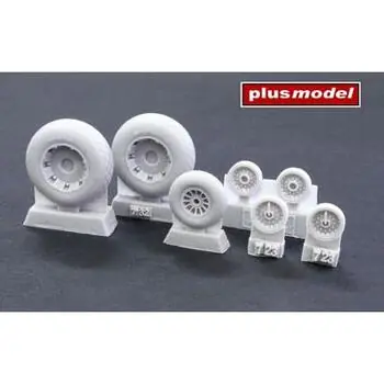 PBY Privateer wheels with diamond tread in 1:72