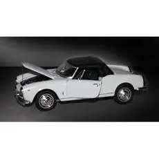 1:24 Alfa Romeo Giulietta Spider 1300