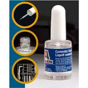 ITALERI Plastikklebstoff m. Pinsel 15ml