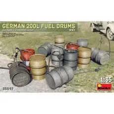 1:35 WW2 Dt. 200L Kaftstofffässer (12)