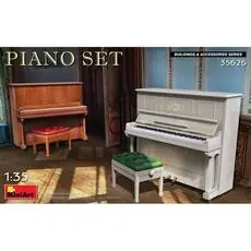 1:35 Piano Set