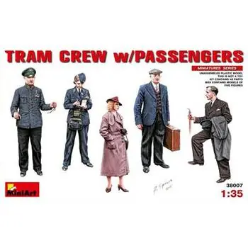 1:35 Fig. Tram Personal m. Fahrgäst. (5)