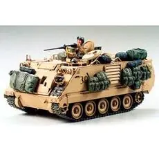 1:35 US M113A2 Man.-Transporter Wüste(2)