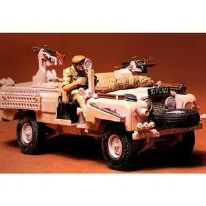 1:35 Brit.SAS Land Rover P.Pant.(1)