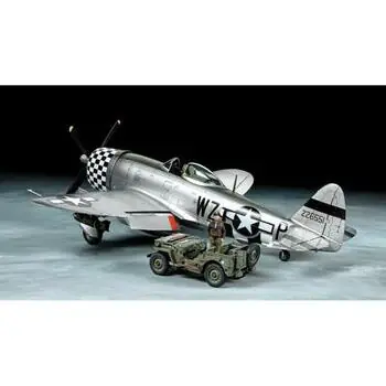 1:48 P-47D Thunderbolt & Lt. Veh. 4x4